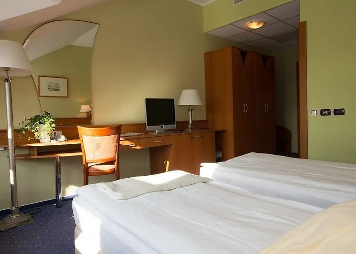 Aquarell Hotel Cegléd