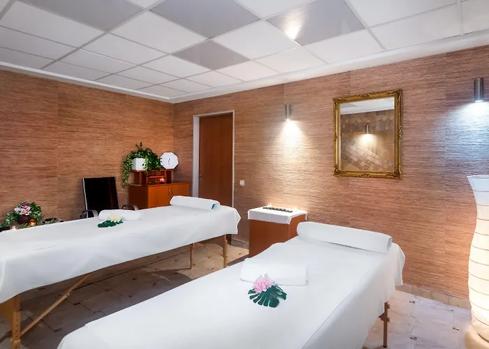 Aquarell Hotel 4*